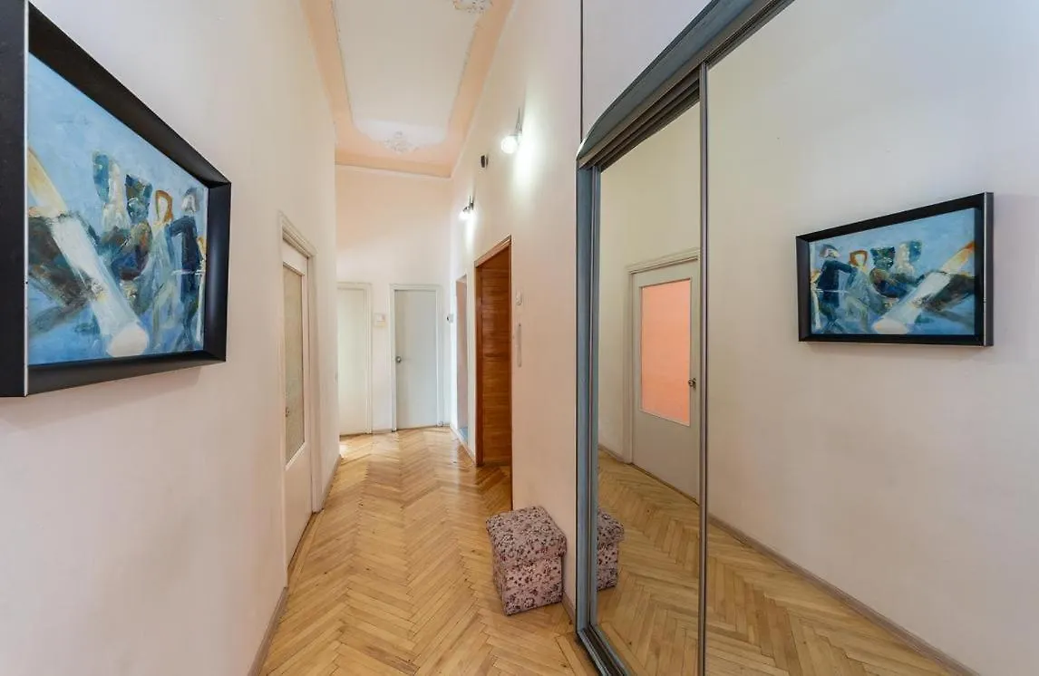 One bedroom apartment on Maidan Kiev