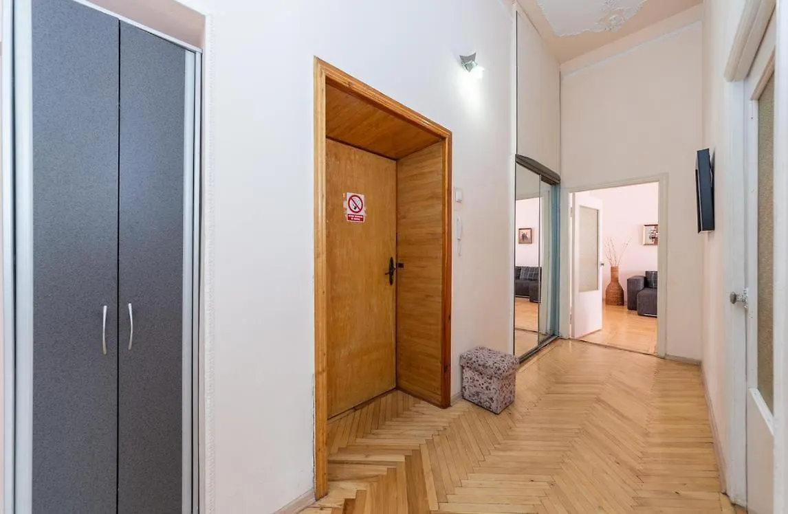 One bedroom apartment on Maidan Kiev Oekraïne