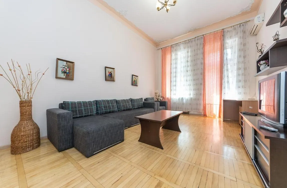 One bedroom apartment on Maidan Kiev