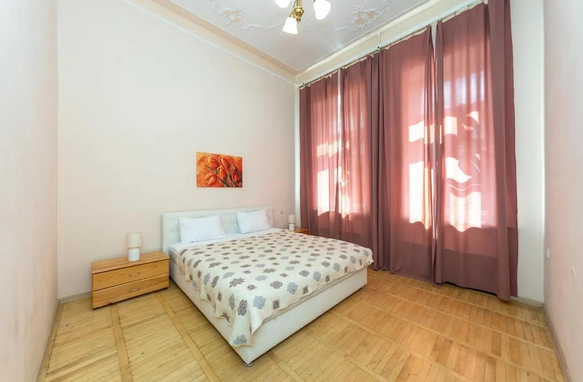 One bedroom apartment on Maidan Kiev